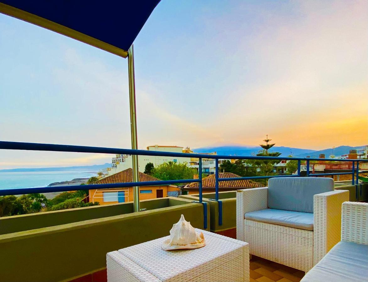 Апартаменты The Dream - Seafront Loft Джардини-Наксос Экстерьер фото