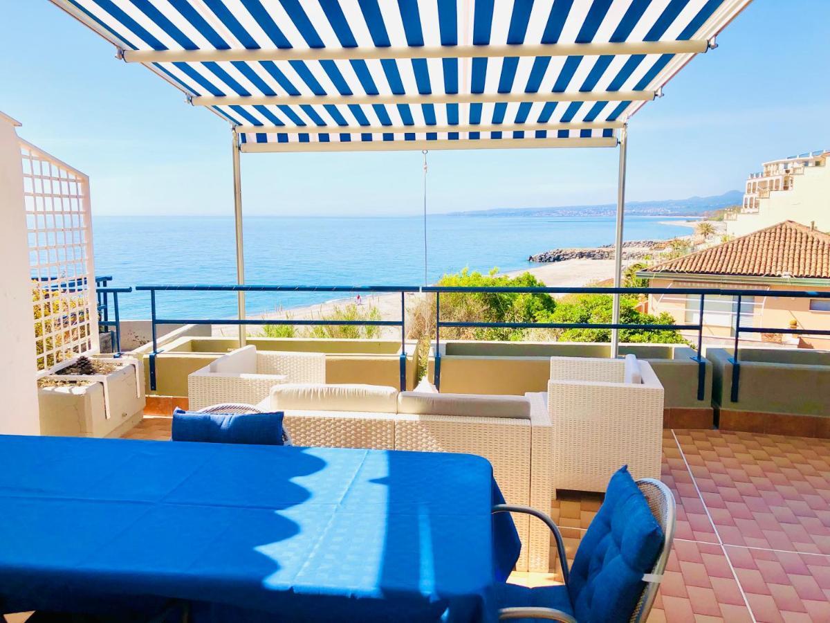 Апартаменты The Dream - Seafront Loft Джардини-Наксос Экстерьер фото